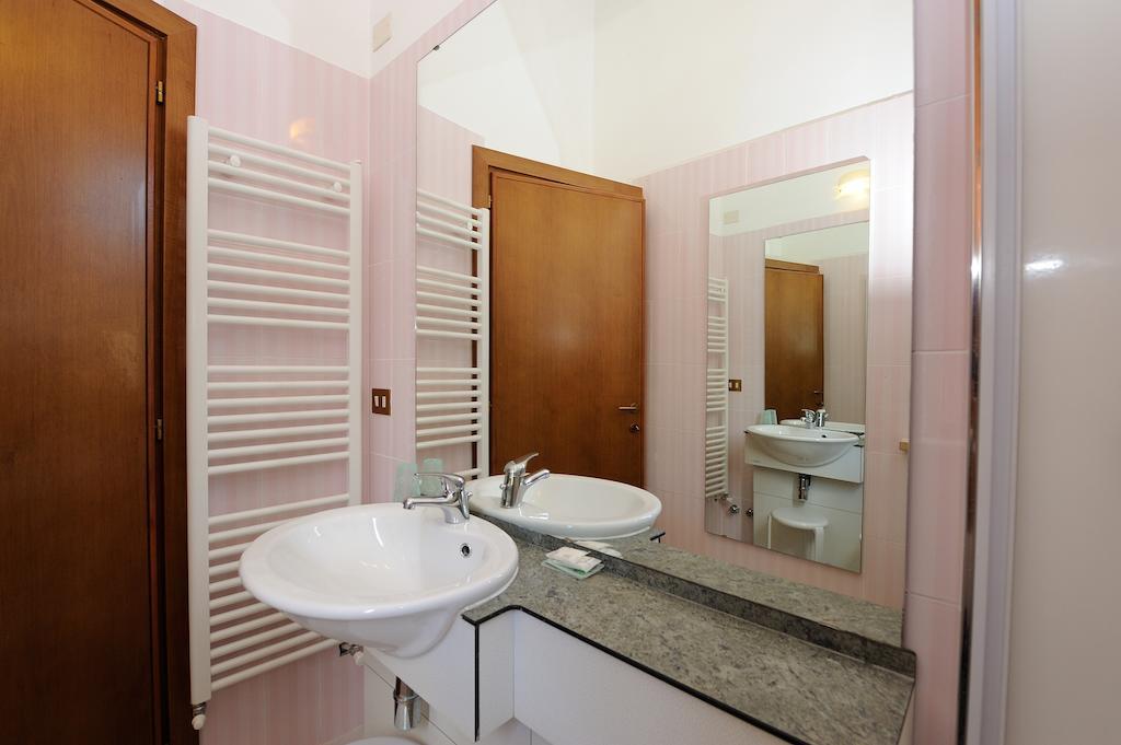 Hotel San Sebastiano Perugia Camera foto