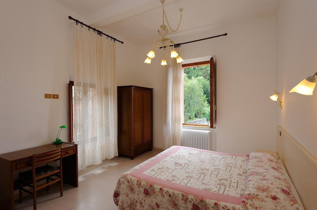 Hotel San Sebastiano Perugia Camera foto