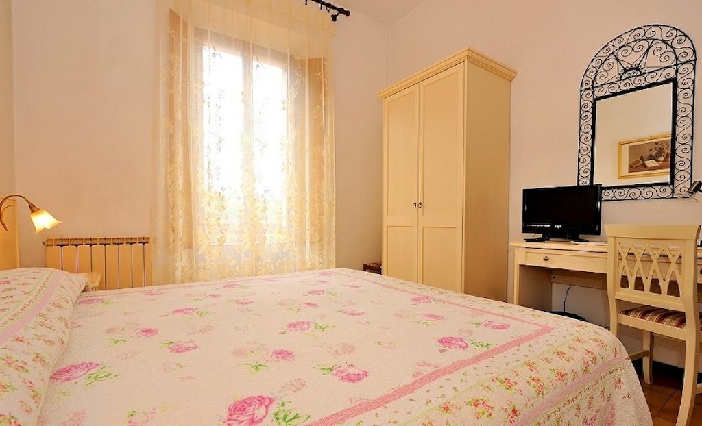Hotel San Sebastiano Perugia Camera foto